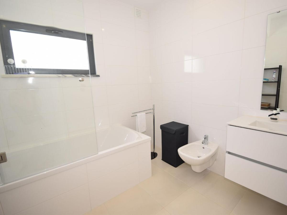 Modern Villa With Private Pool Near The Beautiful Beach Of Foz De Arelho Nadadouro Exterior foto